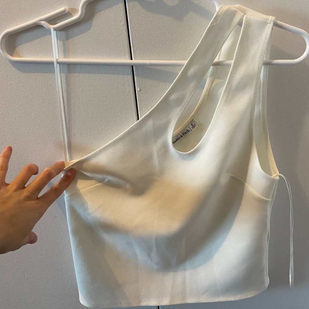 Cute Abercrombie and Fitch crop top